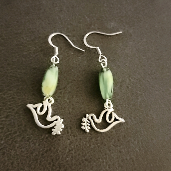 Peace Dove earrings - Picture 1 of 2